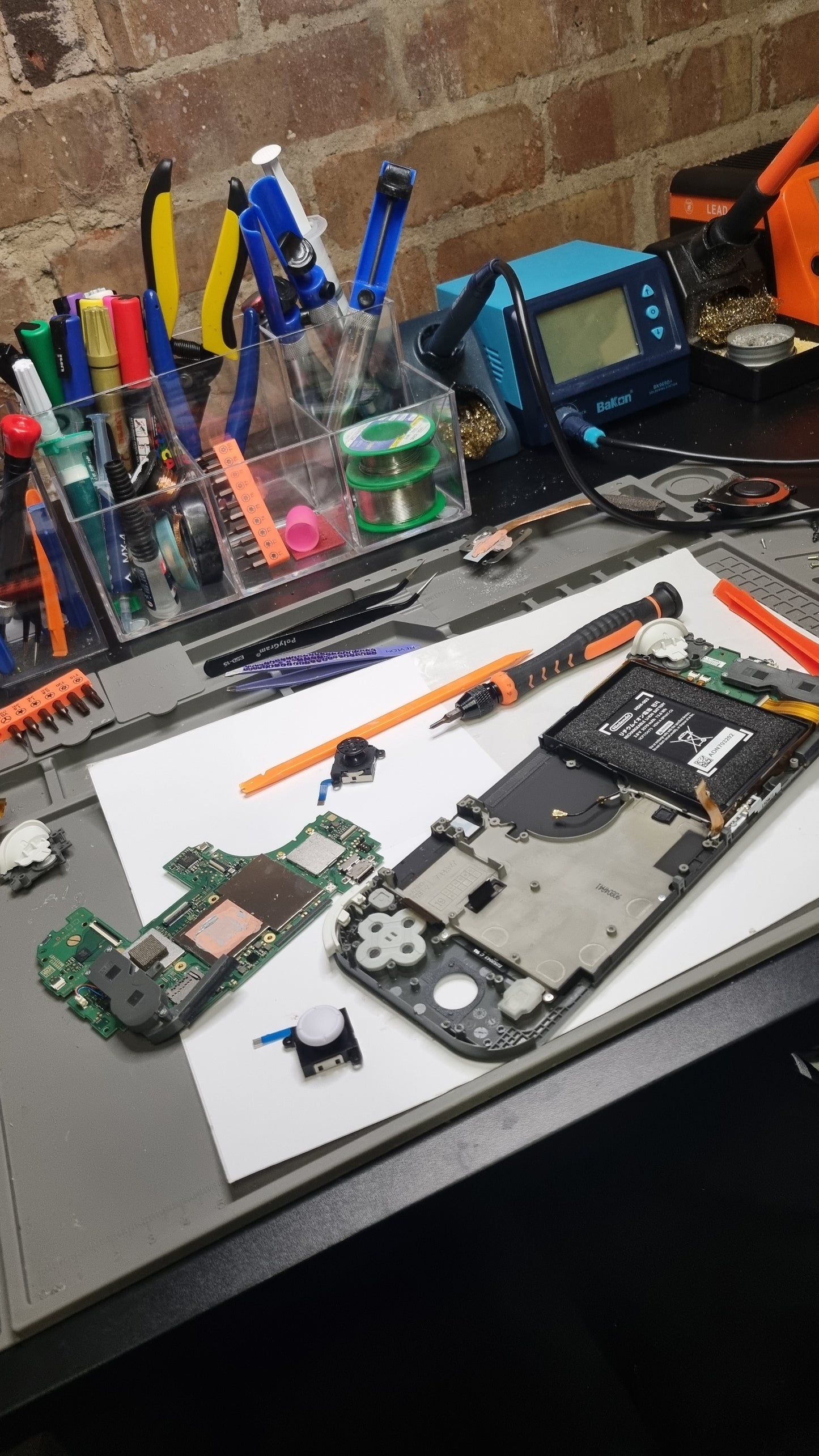 NINTENDO SWITCH LITE / JOYCON CONTROLLER REPAIRS