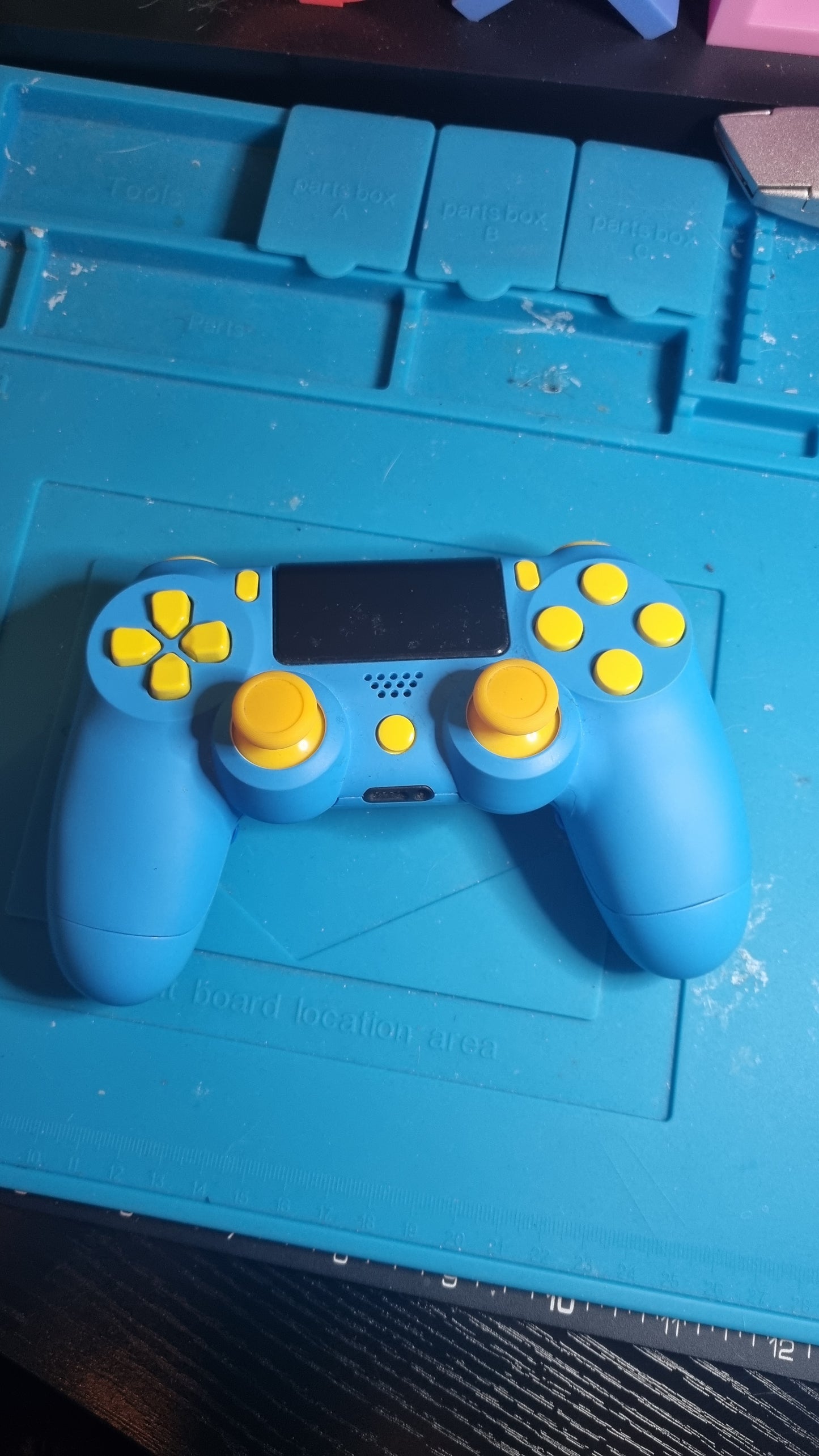 REPARATION MANETTE PS4 ENVOI EN SERVICE