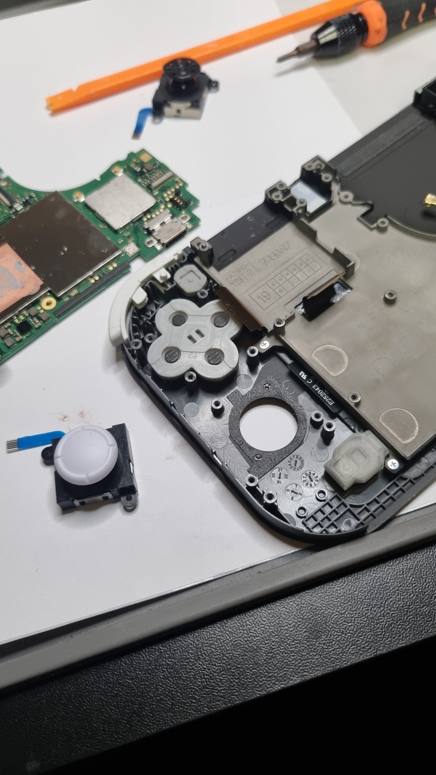 NINTENDO SWITCH JOYCON REPARATUR EINSENDEN SERVICE